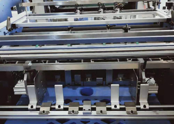 China Automatische Perforerende Machine 100 van de Broodjeslamineerder - 500Gsm-Document Dikte leverancier