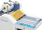 Kaart die Semi Automatische de Hand van de Lamineringsmachine het Voeden Type BOPP Film drukken leverancier
